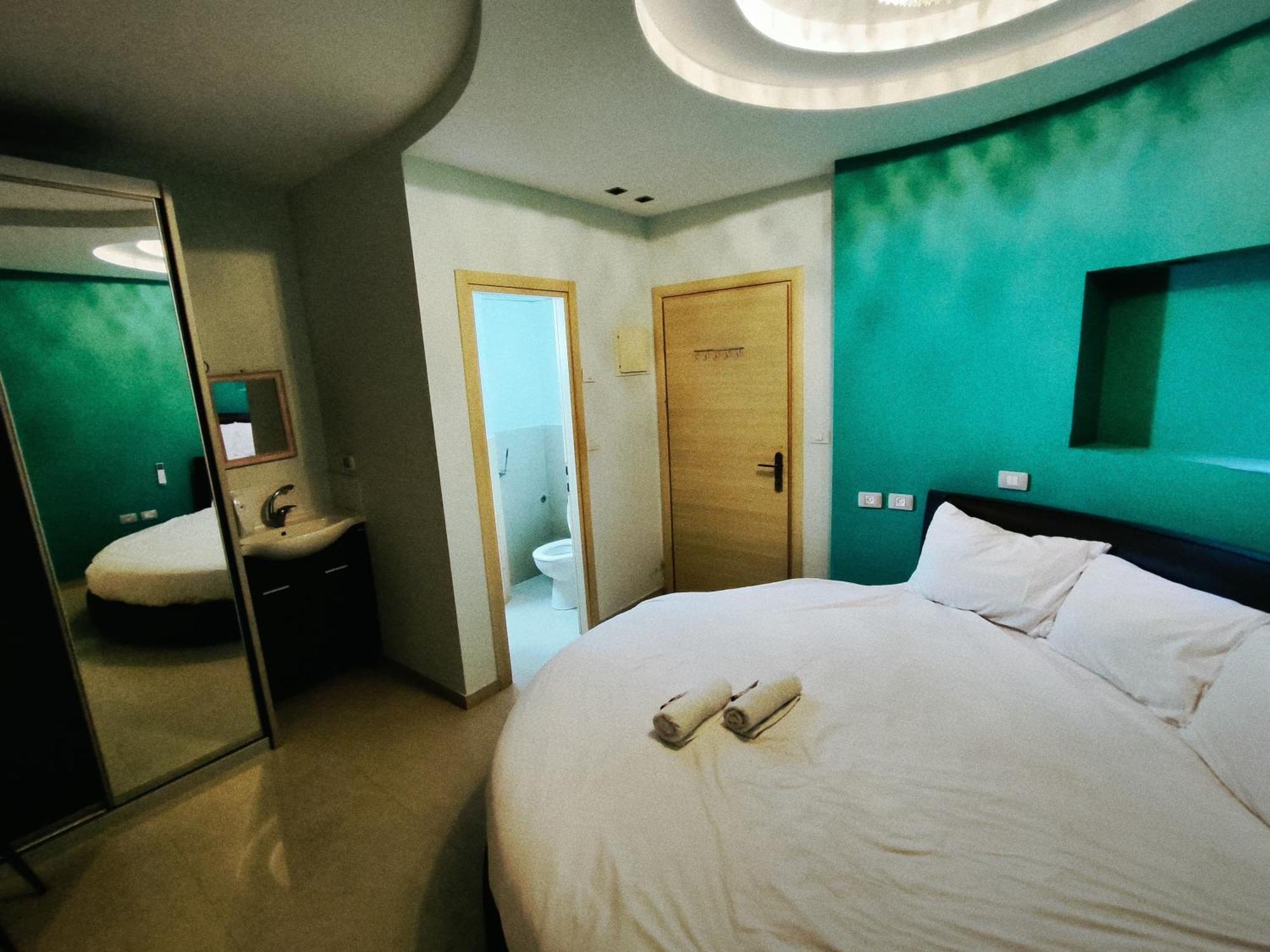 Marina Beach Hotel Tel Aviv Exteriör bild