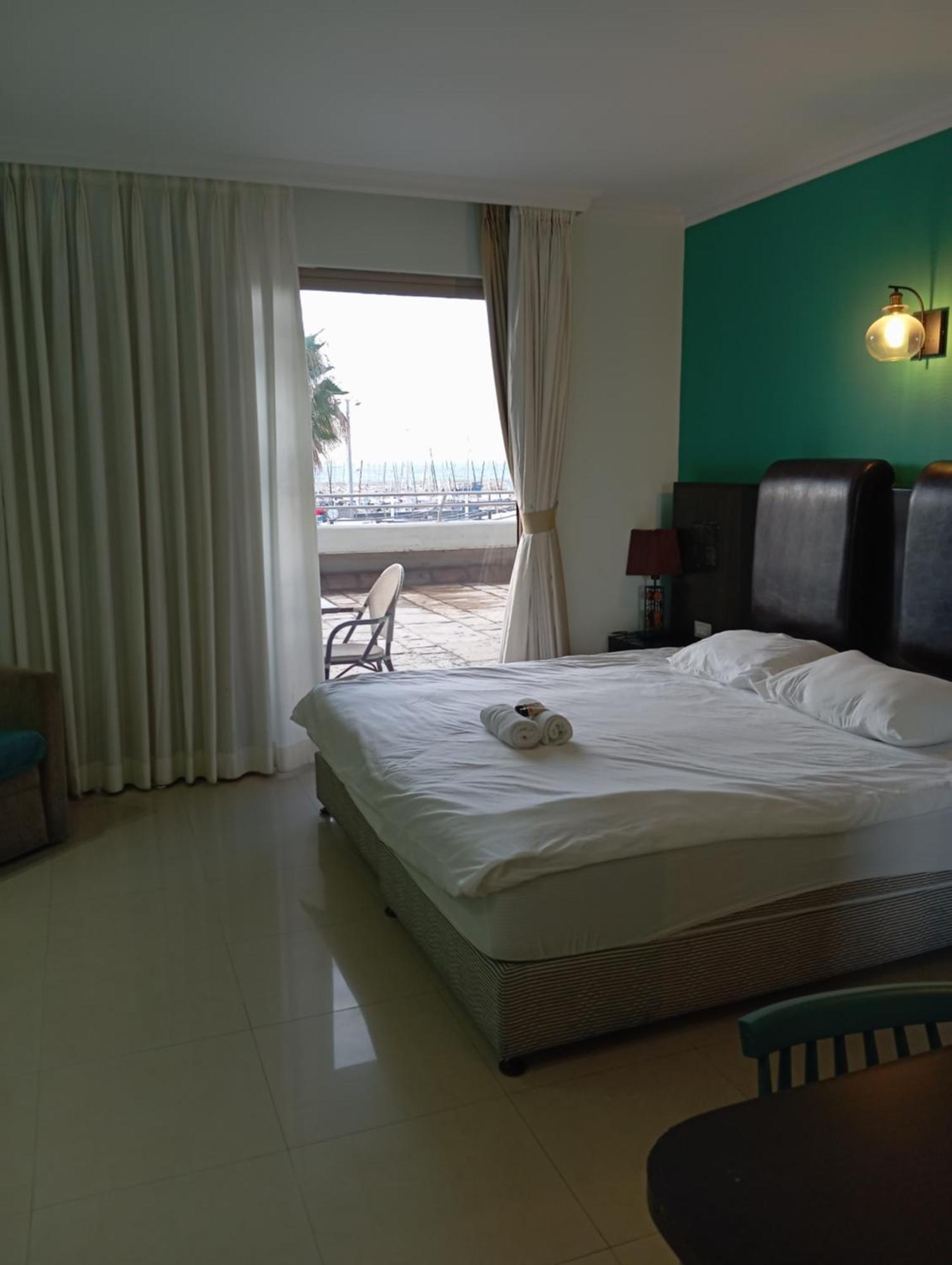 Marina Beach Hotel Tel Aviv Exteriör bild