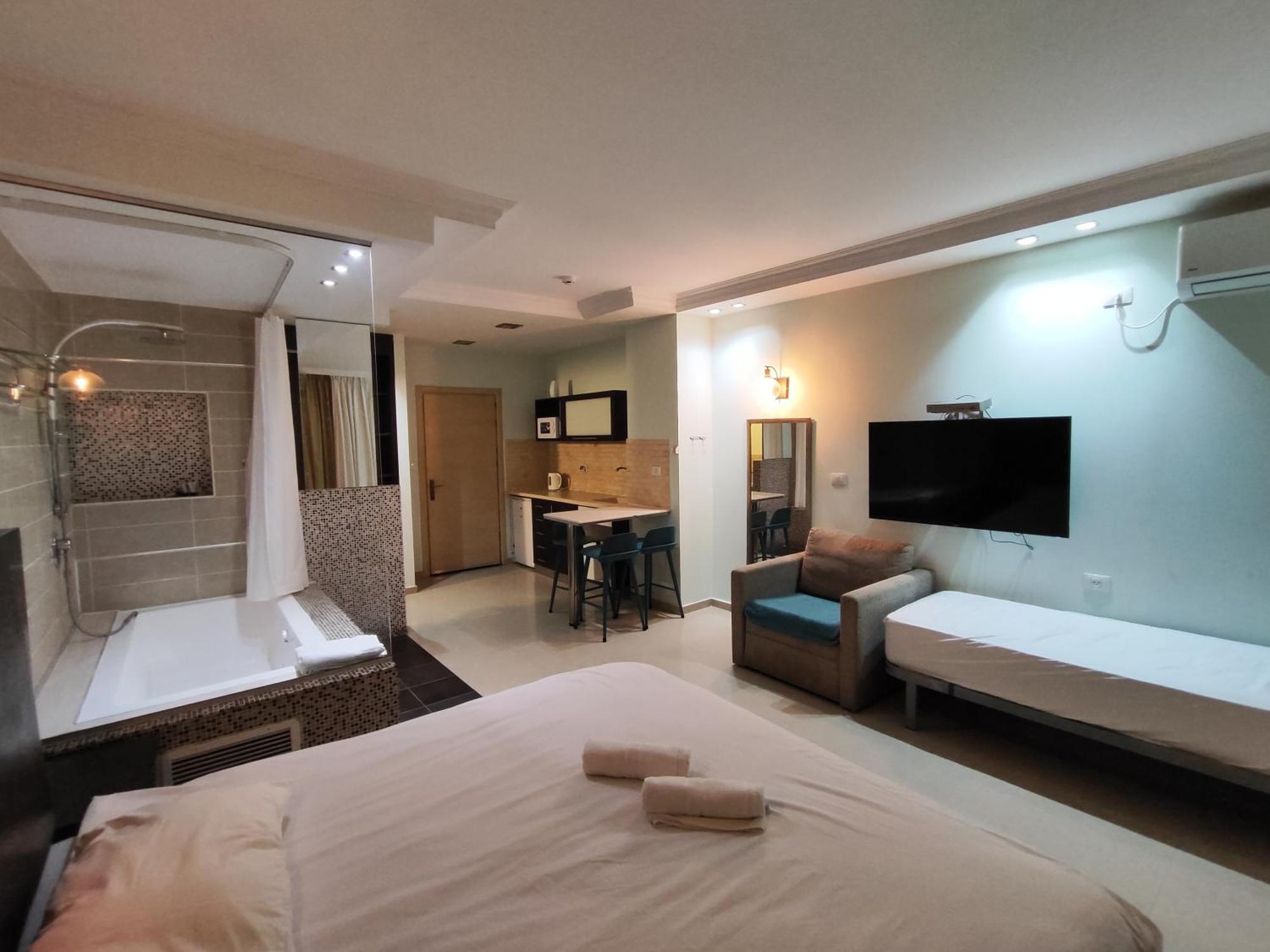 Marina Beach Hotel Tel Aviv Exteriör bild
